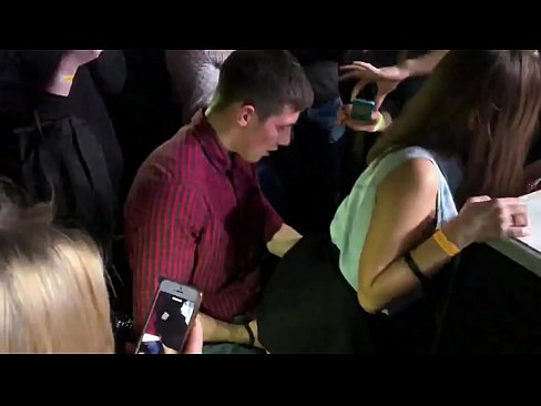 ❤️ Īsts sekss krievu naktsklubā. 18 gadus veca krievu meitene anālajā atverē un vagīnā, kas drāzta naktsklubā ❤❌ Sekss video pie mums lv.sayhentai.ru ❌